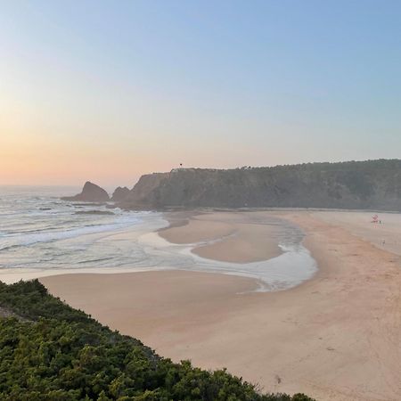 Natalie'S Tiny House- 6 Minutes From The Beach! Odeceixe Exterior foto